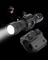 Feyachi FL22 Taktische Taschenlampe mit Halterung - 1200 Lumen Mlok 